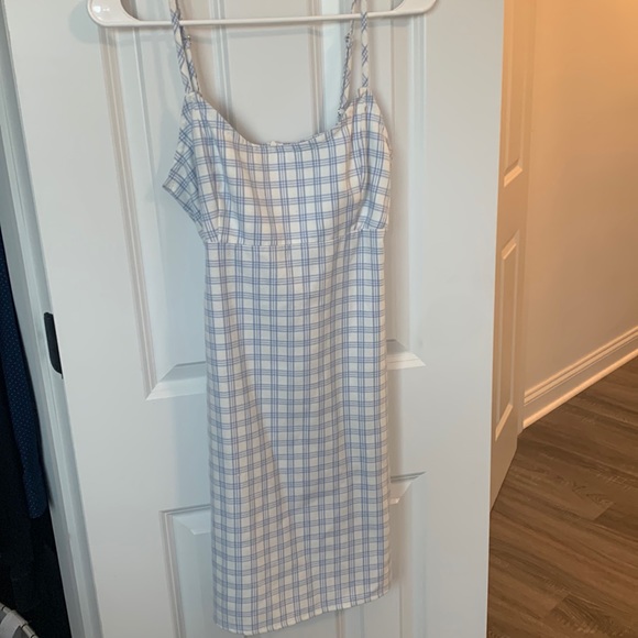 NWT BRANDY MELVILLE COLLEEN DRESS - Picture 2 of 4